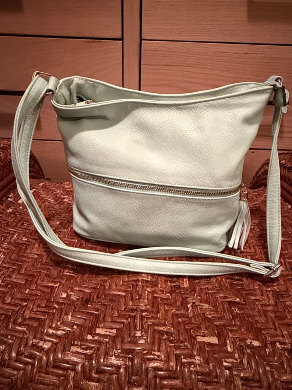 Women's Soft Crossbody Bag in Pale Mint